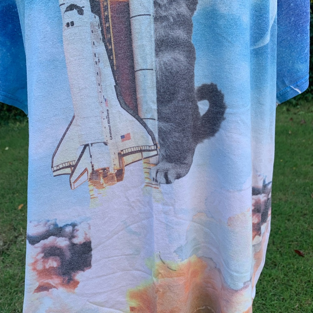 🐱🚀Cat Riding Spaceship Tee🚀🐱 - Picture 5 of 8